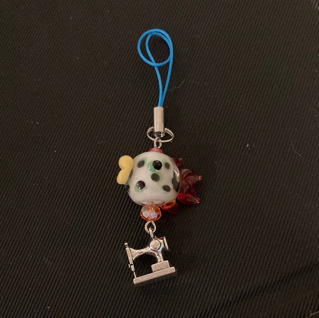 Scissor Charm - White Kissing Fish
