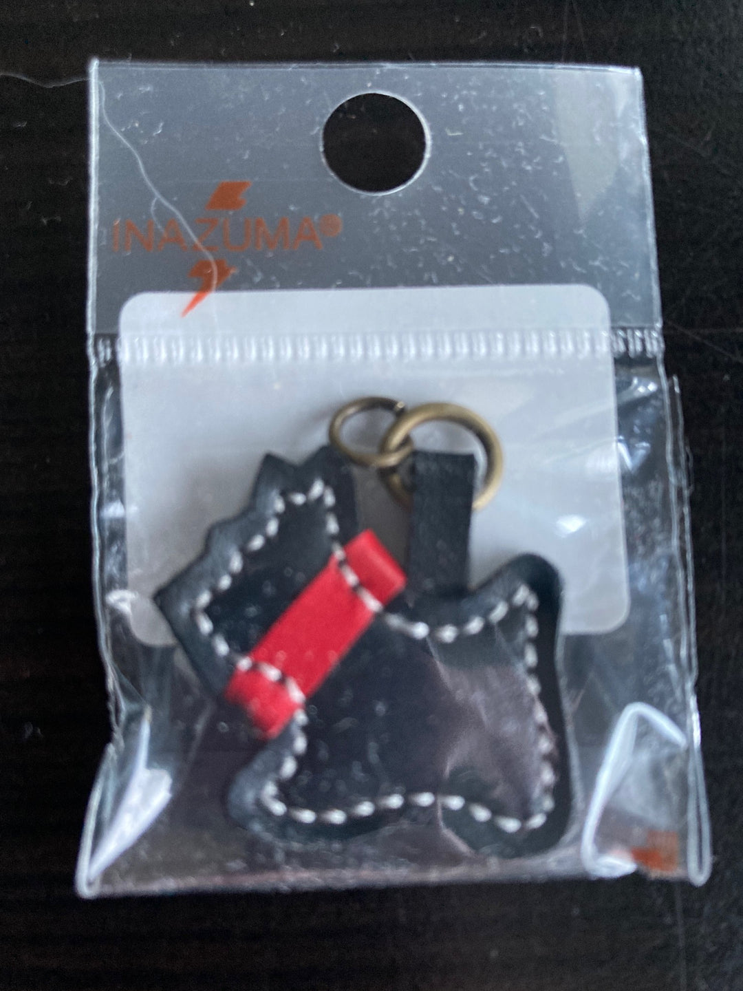 Zip Pull Black Dog