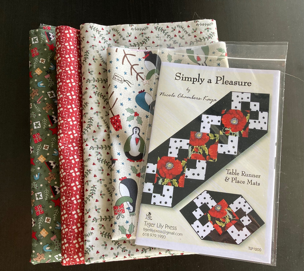 Simply a Pleasure - Tablerunner and 4 Placemats kit