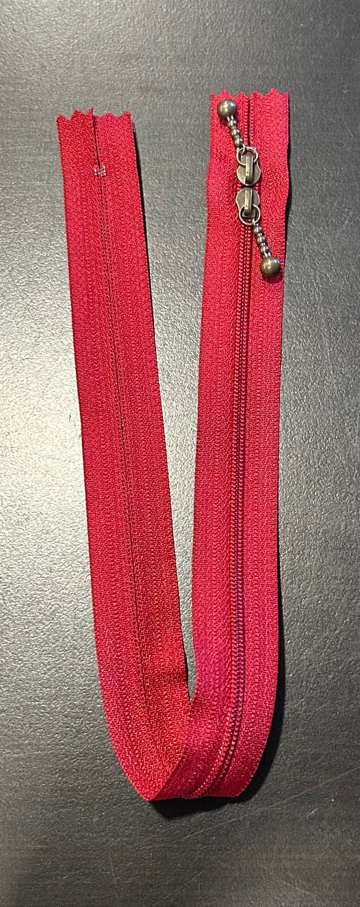 15 1/2" Mixed Double Ended Zipper - Red