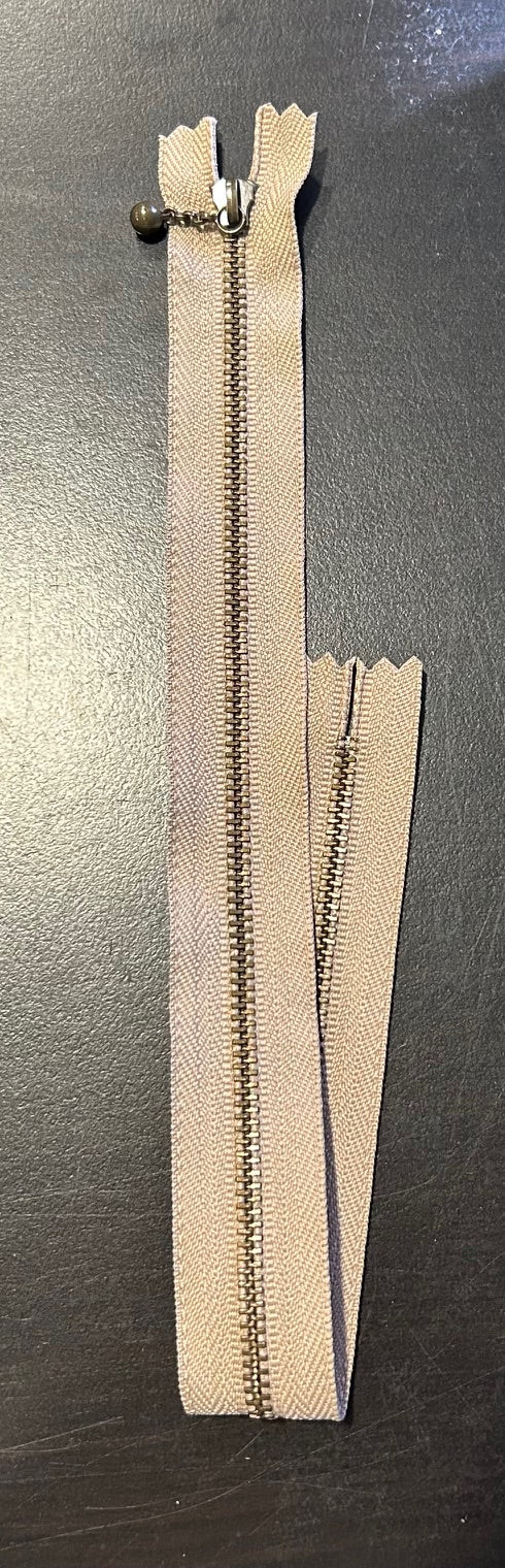 13 1/2" Beige Zipper