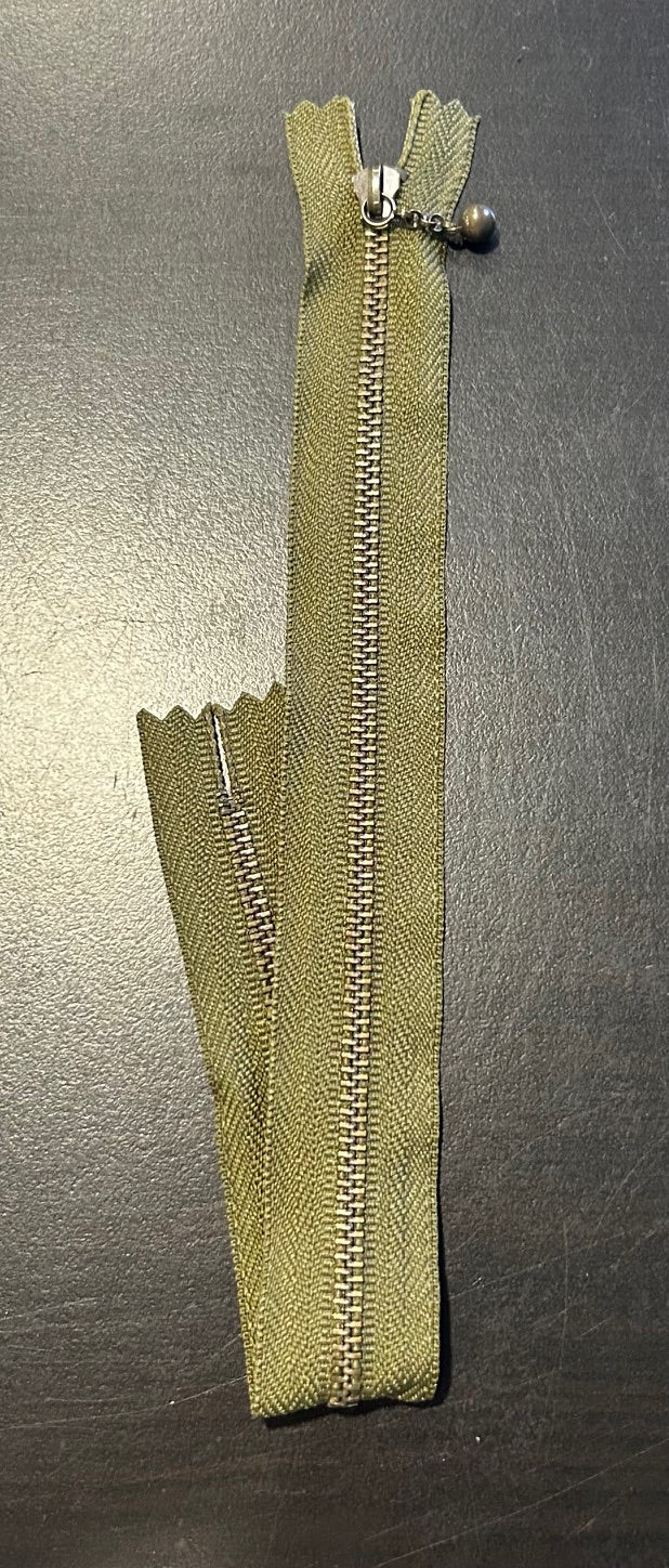 11 1/2" Moss Green Zipper