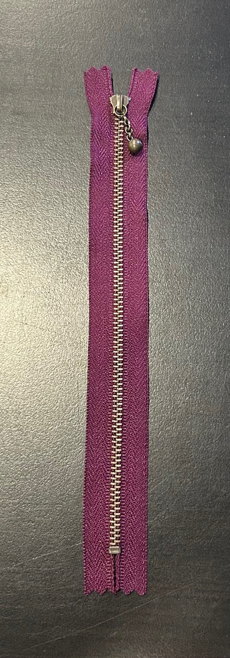 7 1/2" Purple Zipper