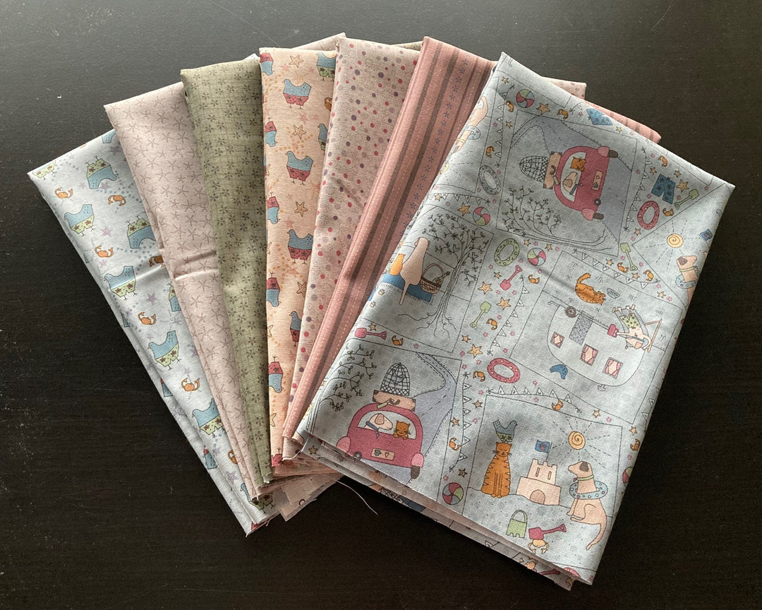 7 fat quarters of Lynette's 'Summer Holiday' fabric collection.