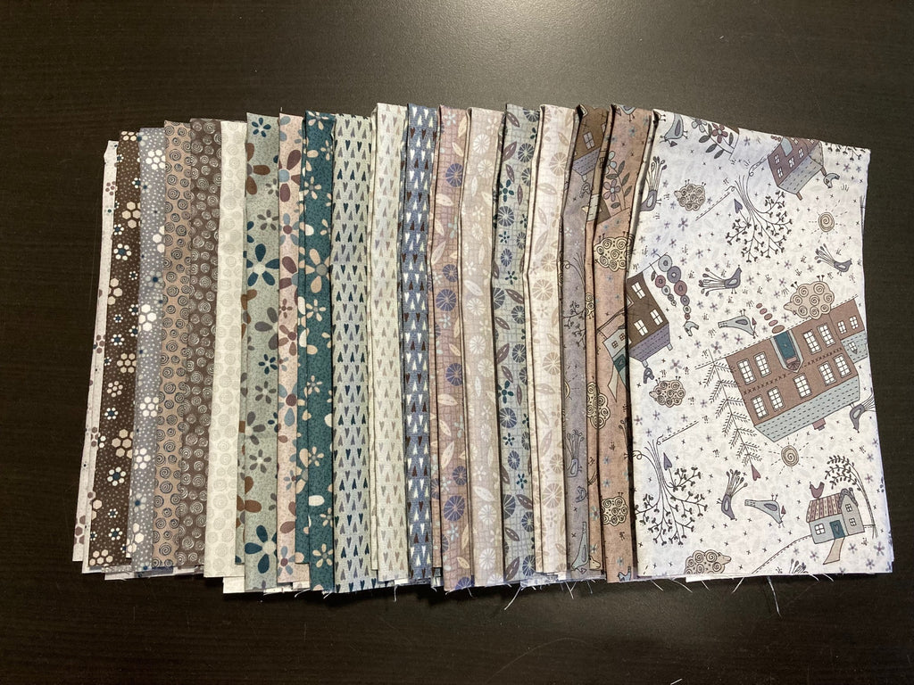 Peacock Manor - Fat Quarter Bundle (19 pcs)