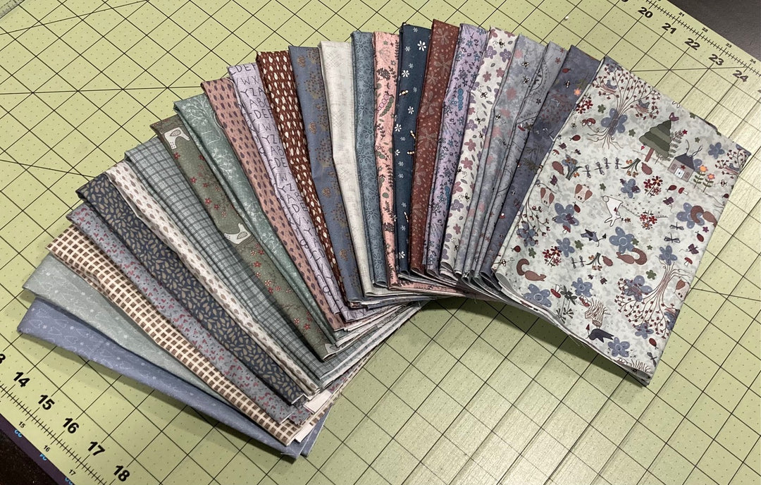 Favourites by Lynette - Fat Quarter Bundle (24 pcs)