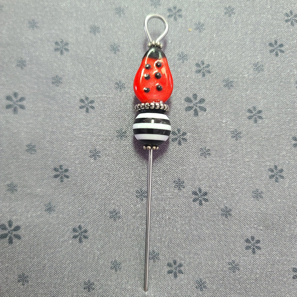 Stiletto-Lady Bug with Black and White Swirled Bead LB033