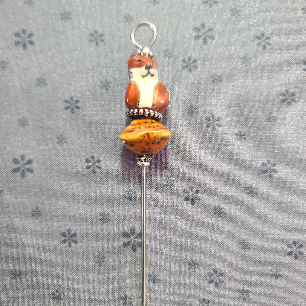 Stiletto-Fox on an Orange Square Bead FX016