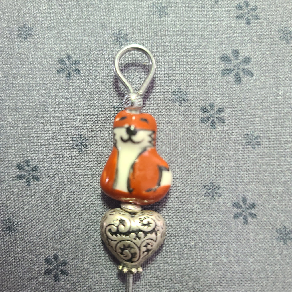 Stiletto-Fox with Scrolled Silver Heart FX006