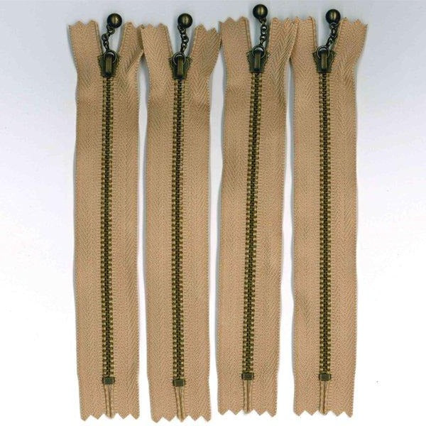 7 1/2" Beige Zipper Pack
