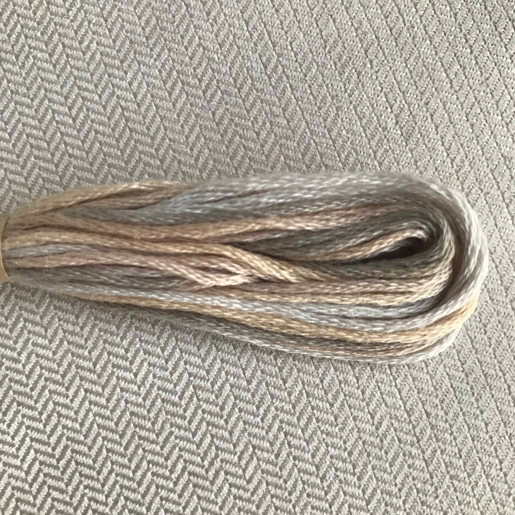 Valdani Thread O538 cottage smoke