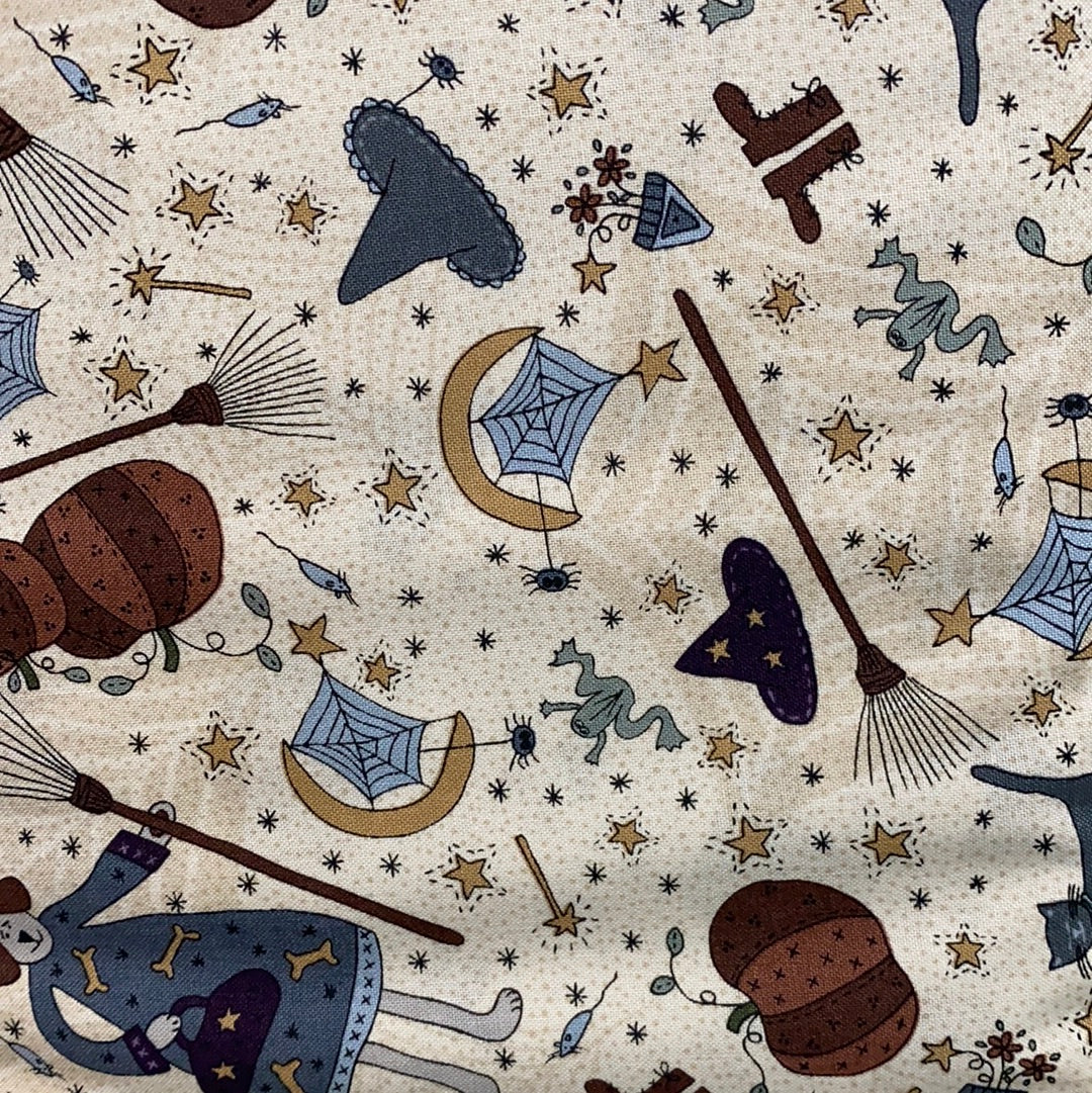 Little Witchy Wonderland - Everything Witchy - Ecru 3396-002 - Ecru Cotton Halloween conversation print