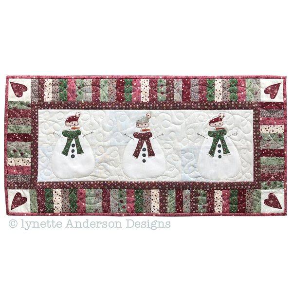 Let's Build a Snowman Tablerunner - pattern